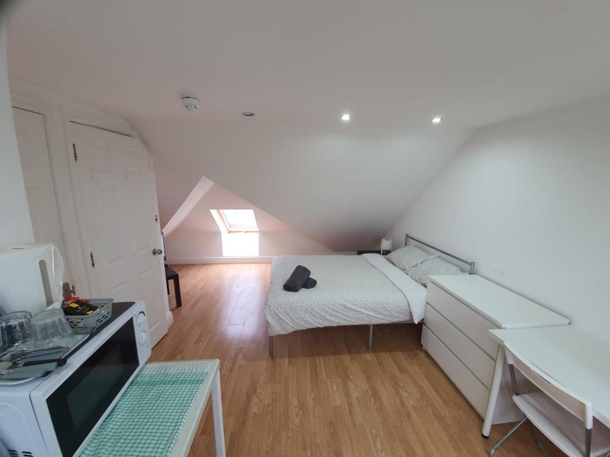 Eastwood Rooms Goodmayes Εξωτερικό φωτογραφία