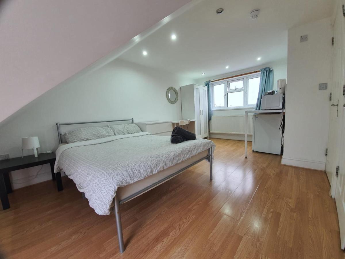 Eastwood Rooms Goodmayes Εξωτερικό φωτογραφία