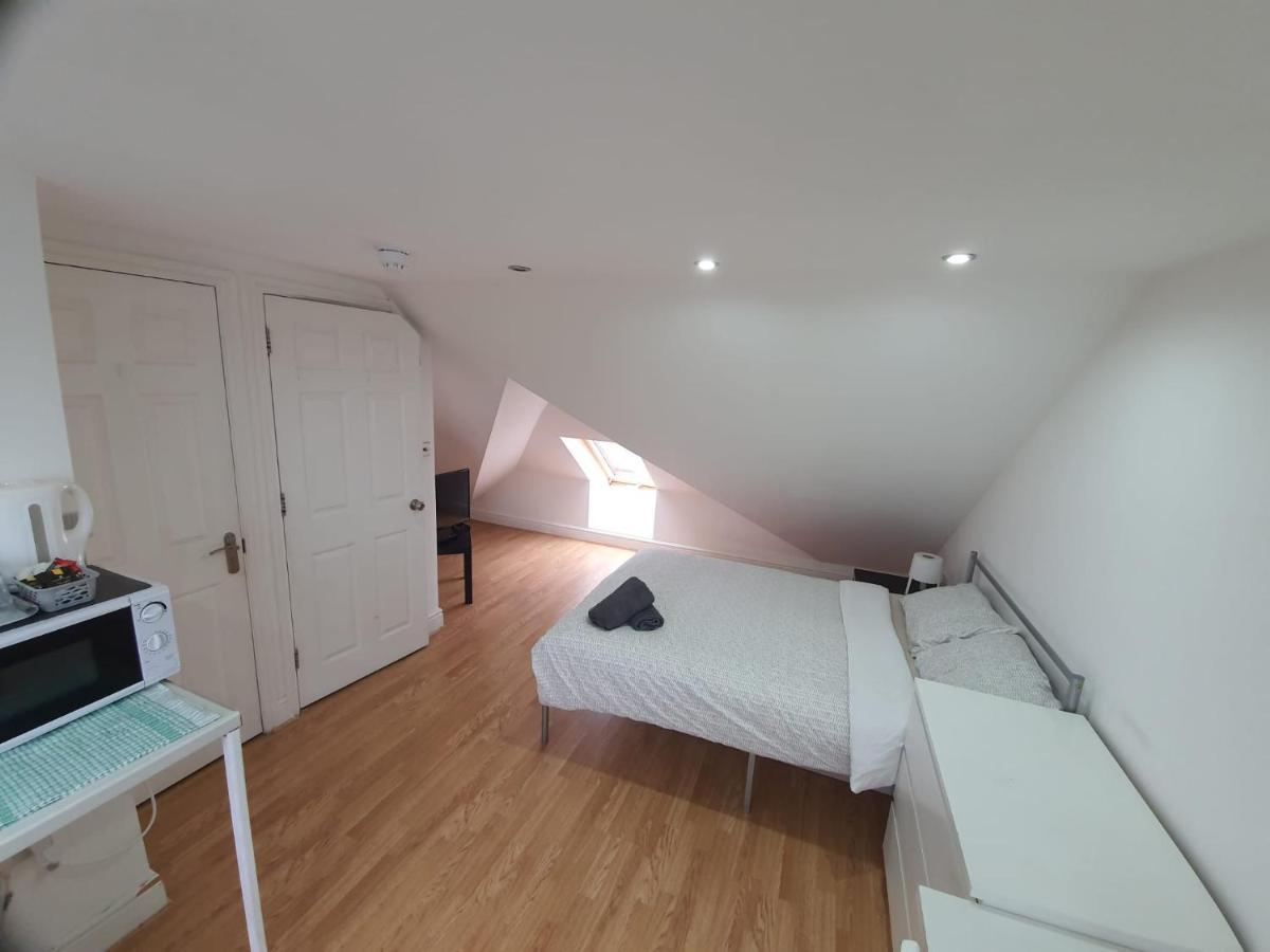 Eastwood Rooms Goodmayes Εξωτερικό φωτογραφία