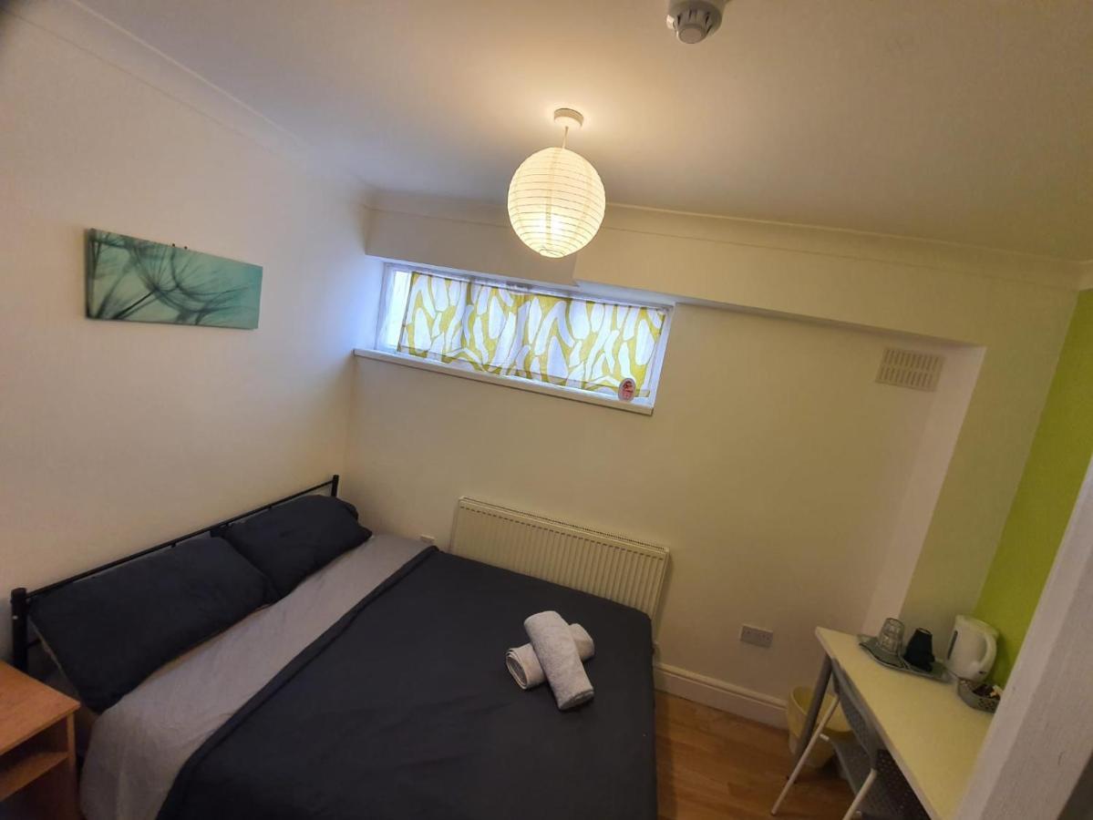 Eastwood Rooms Goodmayes Εξωτερικό φωτογραφία