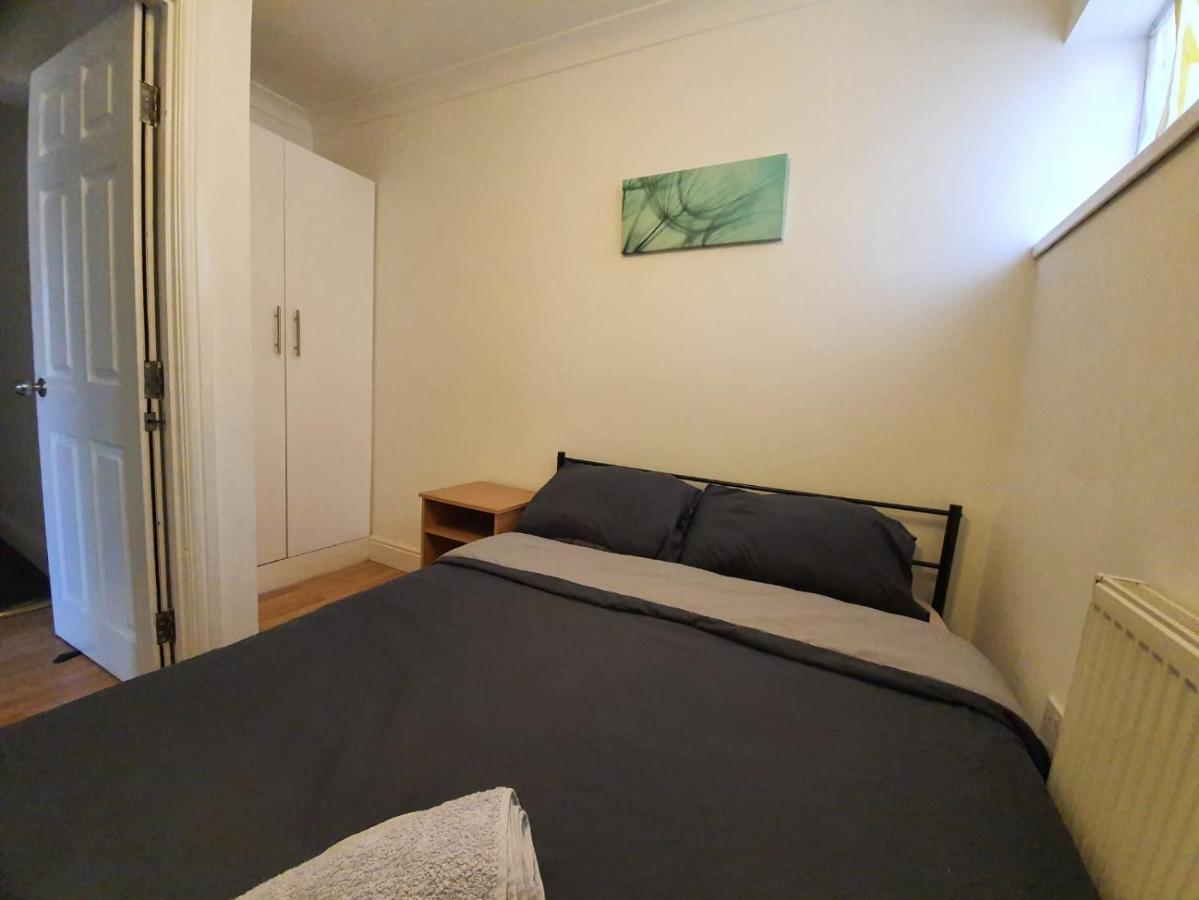 Eastwood Rooms Goodmayes Εξωτερικό φωτογραφία