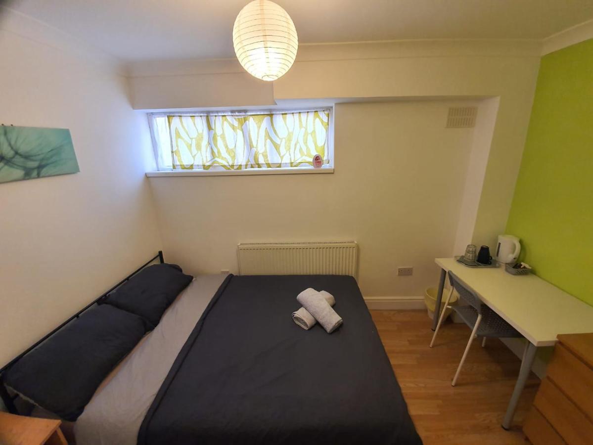 Eastwood Rooms Goodmayes Εξωτερικό φωτογραφία