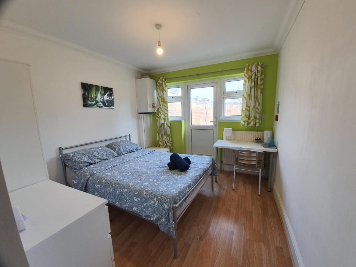 Eastwood Rooms Goodmayes Εξωτερικό φωτογραφία