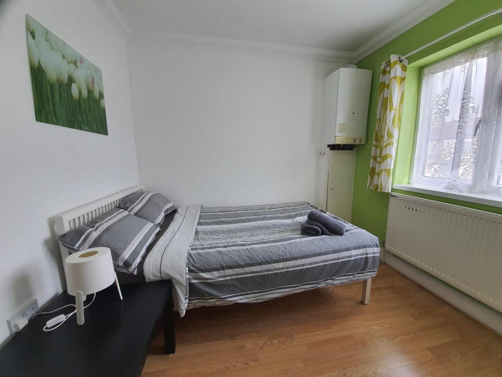 Eastwood Rooms Goodmayes Εξωτερικό φωτογραφία