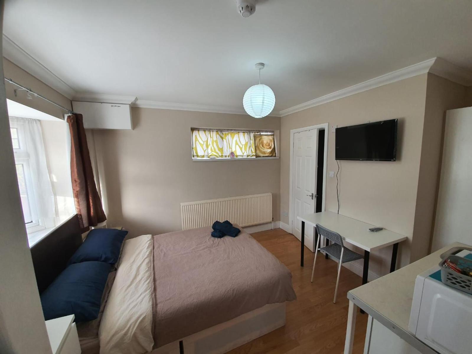 Eastwood Rooms Goodmayes Εξωτερικό φωτογραφία