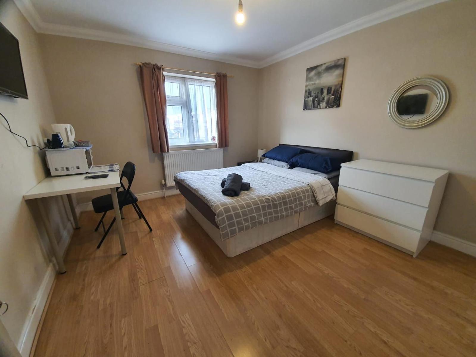 Eastwood Rooms Goodmayes Εξωτερικό φωτογραφία